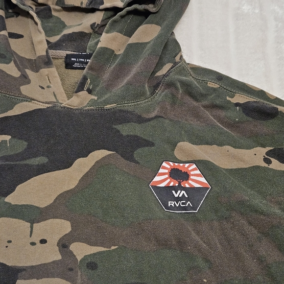 BOGO Free🦋 RVCA Camouflage Hoodie - Picture 3 of 15